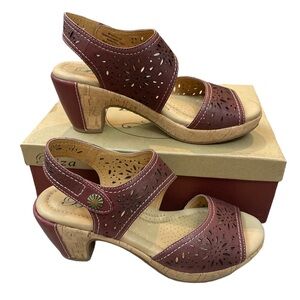 Biza Morocco Leather Sandal Heeled Clog Cutout Eyelet Red Size 39